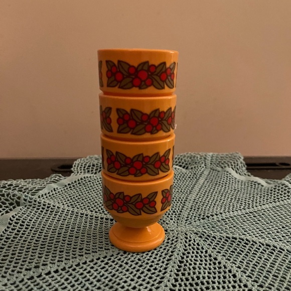 Set of 4 MCM/Mid Century Modern Early Plastic/Melamine Orange Stackable Egg Cups - Picture 2 of 2